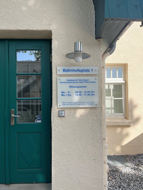 Bild vergr&ouml;&szlig;ern: Eingang